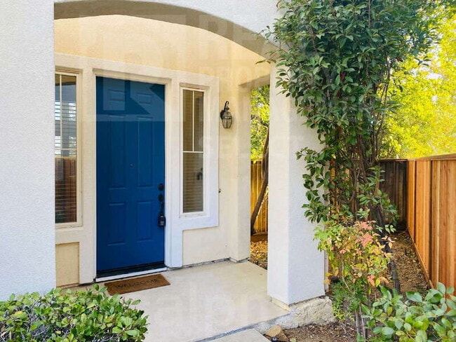 Building Photo - 116 Burgundy Ct