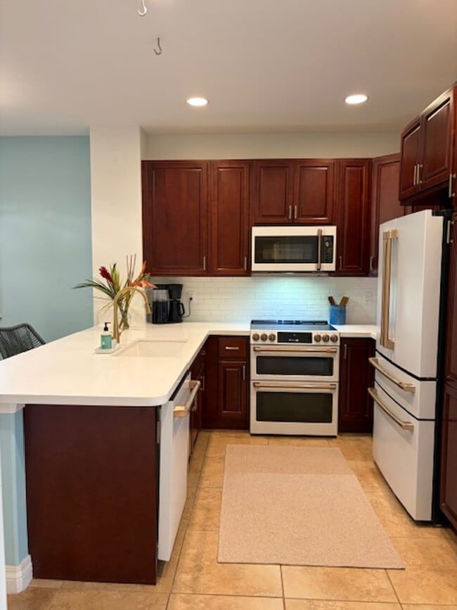 Building Photo - Kai Ani Villages Furnished Second Floor Corner Unit Available