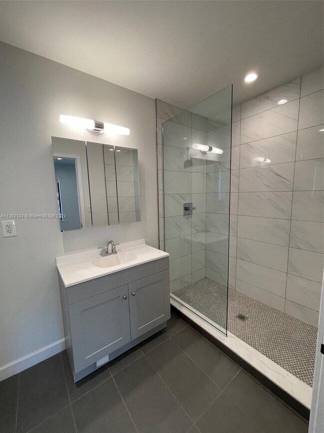 Building Photo - 4736 NW 15th Ct