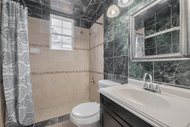 Building Photo - 22114 Calderbrook Dr