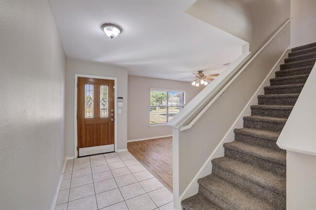 Building Photo - 314 Bello Dr