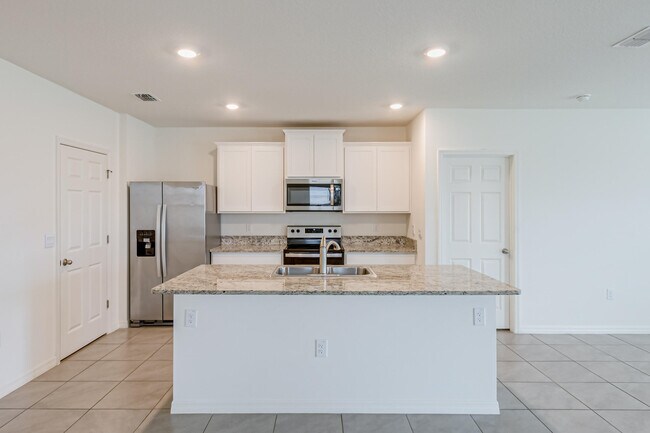 Building Photo - 2214 Capital Dr