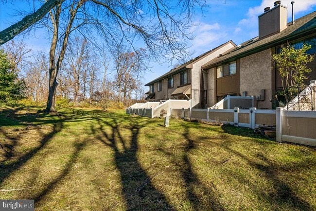 Building Photo - 60 Hampshire Dr