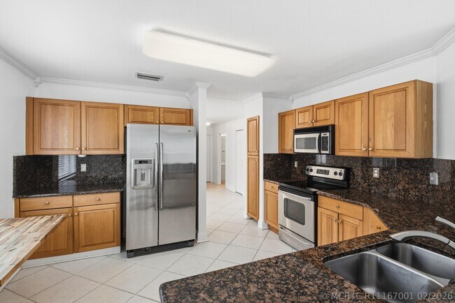 Building Photo - 8021 Stirrup Cay Ct