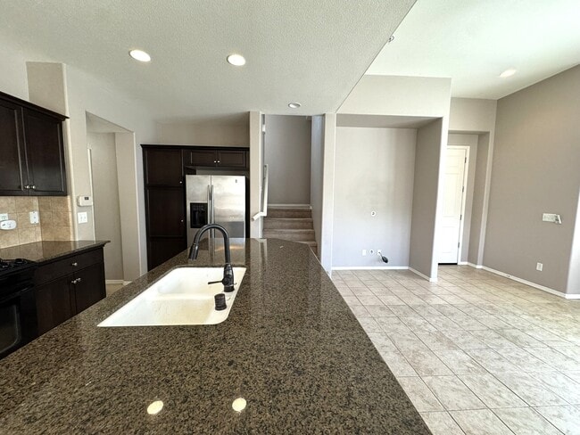 Building Photo - 4060 Trenton Ave