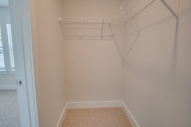 Building Photo - Spacious North Pensacola Townhome Featuring Modern Finishes, Granite Kitchen, Private Garage, Com...