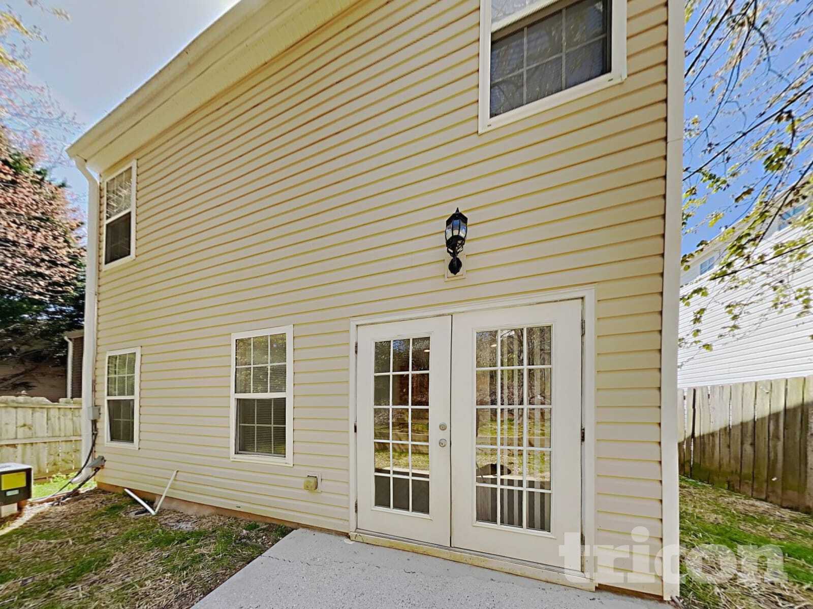 Building Photo - 220 Osmanthus Way