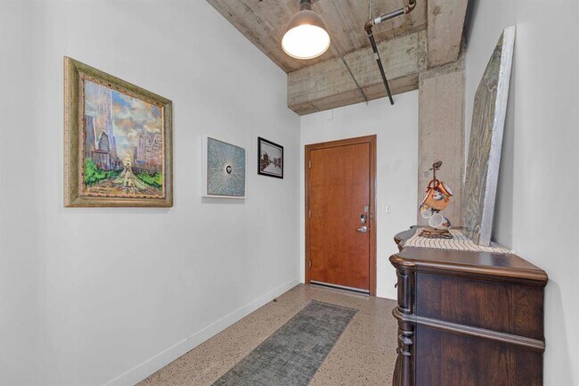 Building Photo - 710 Colorado St