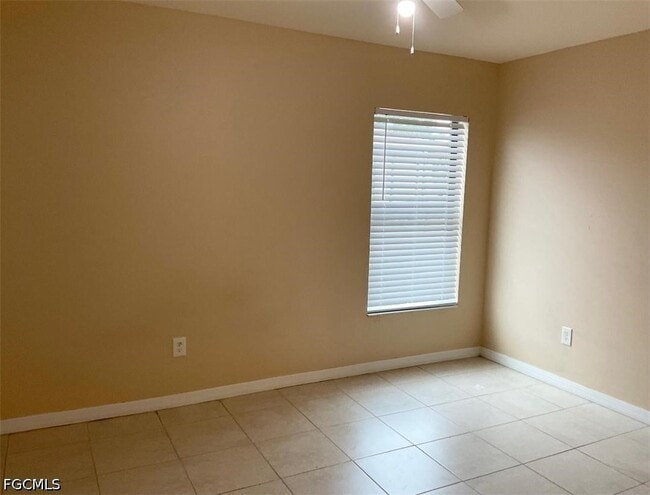 Building Photo - 3408 SW 7th Pl