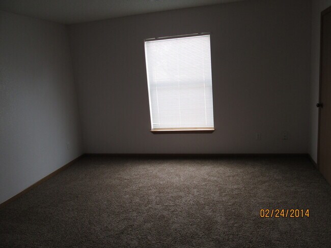 Building Photo - 820 McDermott Ave