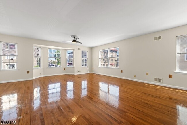 Building Photo - 75 Lenox Ave