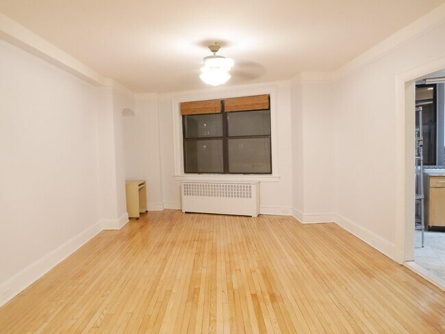 Building Photo - 2600 John F. Kennedy Blvd