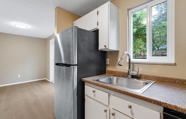 Building Photo - 1614 Village Park Pl