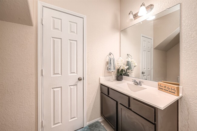 Building Photo - 3030 Currier Ct