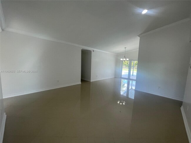 Building Photo - 4960 SW 119th Ave