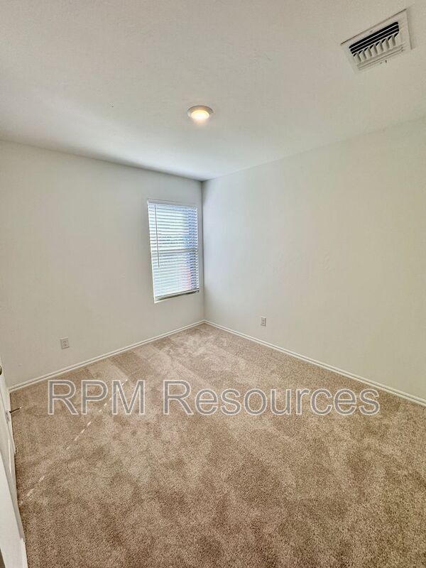 Building Photo - 3230 NW 147th Ter