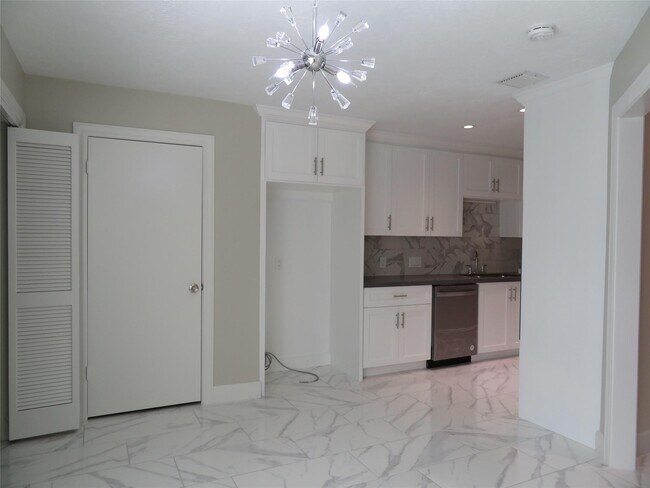 Building Photo - 11619 Bowlan Ln