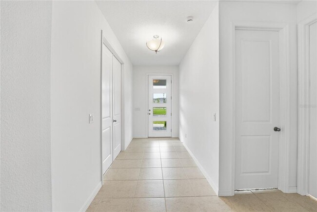 Building Photo - 6550 Barnstorm Wy