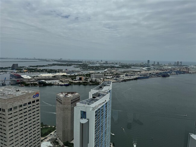 Building Photo - 300 Biscayne Blvd