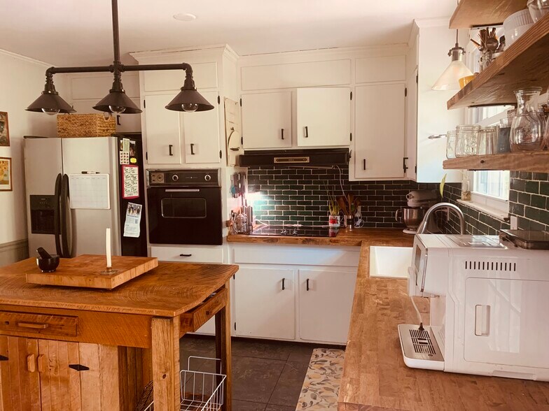 Building Photo - 644 Truxton Ct