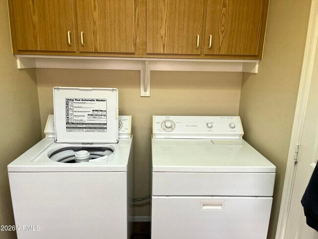 Building Photo - 24521 S Rocky Brook Dr