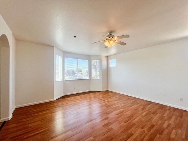 Building Photo - 509 Marla Dr