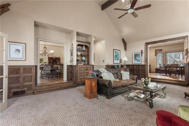 Building Photo - 15905 Westbrook Rd