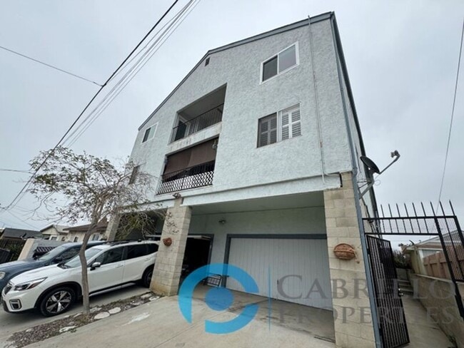 Building Photo - 526 11th St