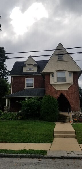 Primary Photo - 320 N Penn St