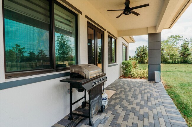 Building Photo - 10710 Aqua Ct