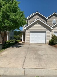 Building Photo - 128 Clusters Cir