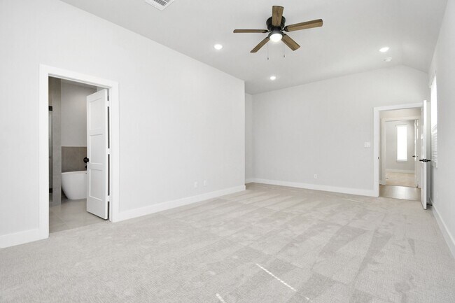 Building Photo - 311 Charlock St