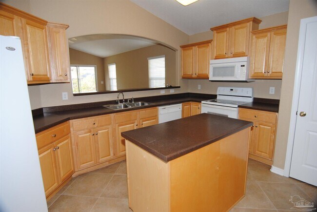 Building Photo - 14630 Innerarity Point Rd