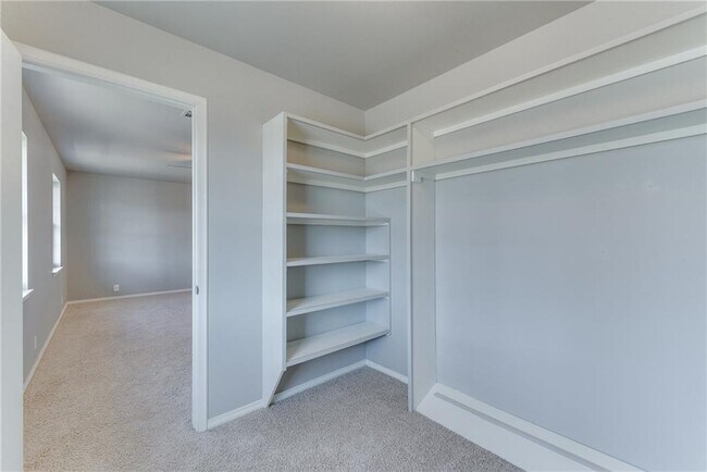 Building Photo - Luxury Living in Quail Creek!!