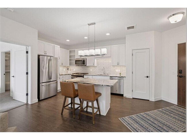 Building Photo - 12610 Ridgedale Dr