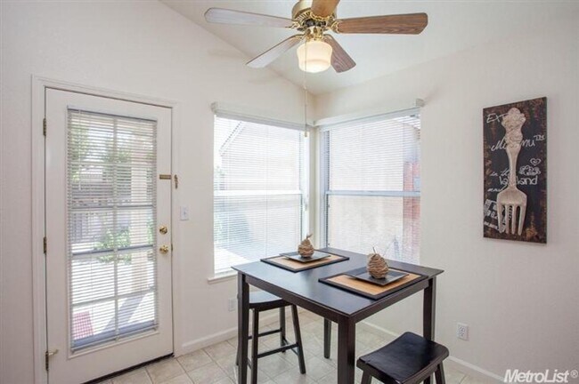 Building Photo - West Davis three bedroom available for September move in!