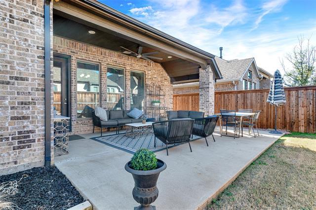 Building Photo - 917 Queens Lk Trl