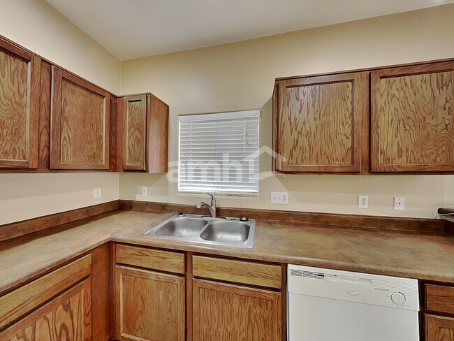 Building Photo - 1990 E Vera Cruz Vis