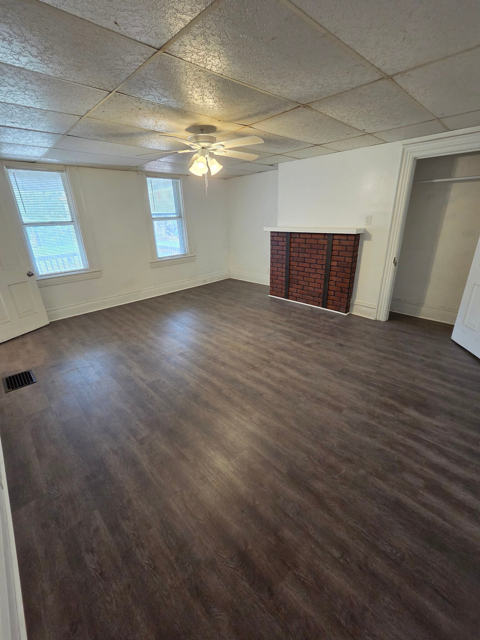 Bedroom 1 (16' x 17') - 245 W Brady St