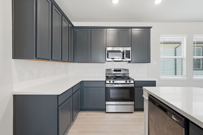 Building Photo - 10406 Milford Wds Ln