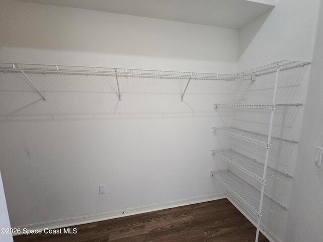 Building Photo - 481 10th Pl