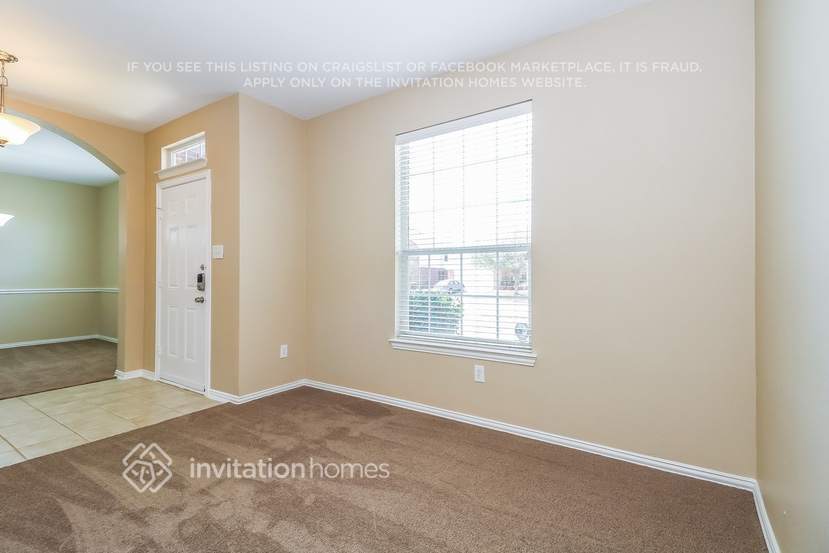 Building Photo - 3168 Kingswood Ct