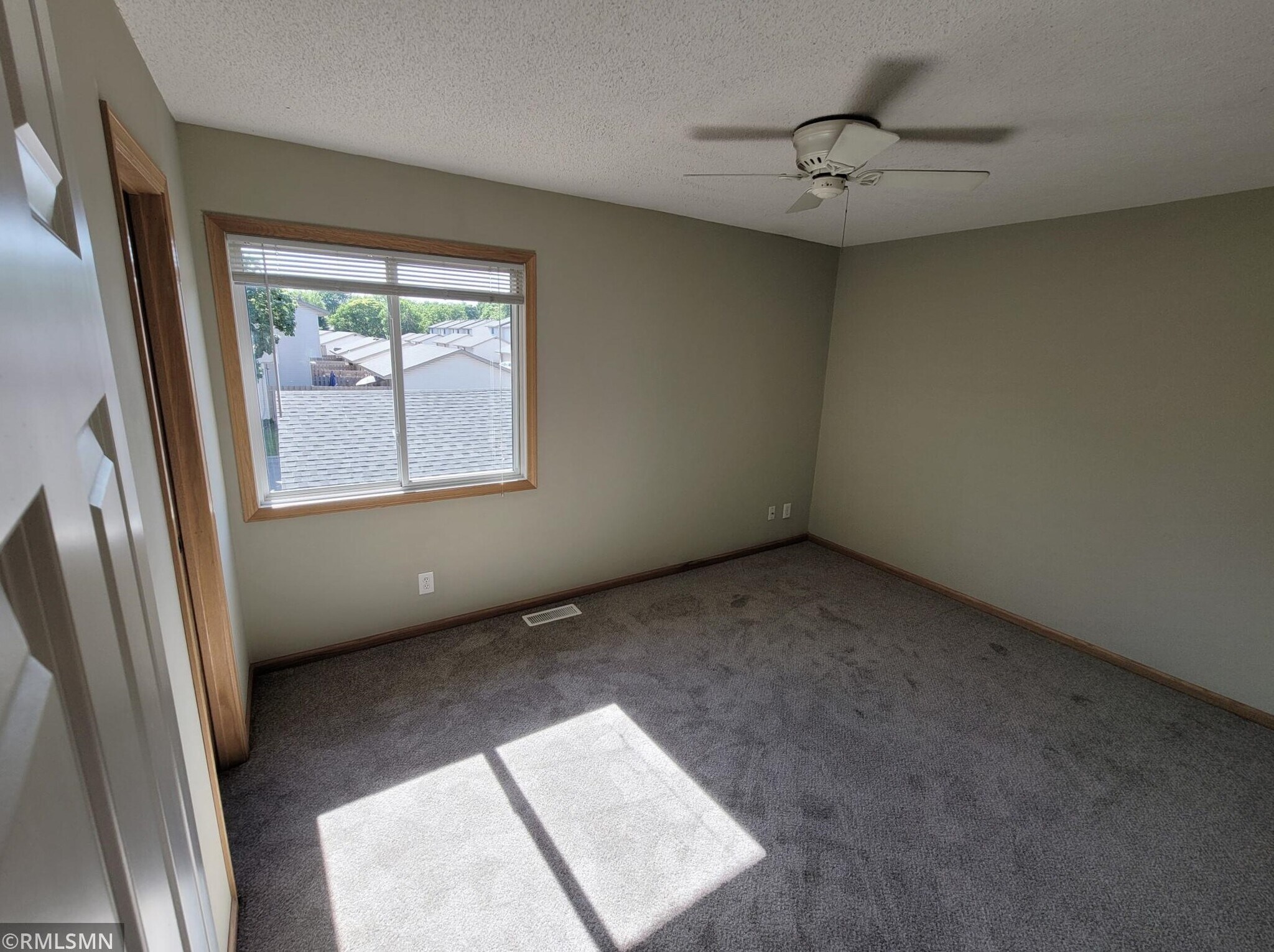 Building Photo - 16134 Foliage Ave W