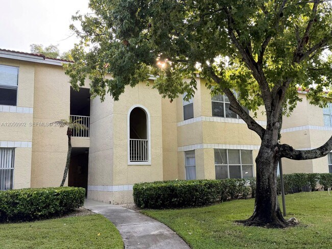 Building Photo - 643 Vista Isles Dr