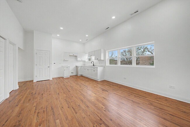 Building Photo - 7600 S Marquette Ave