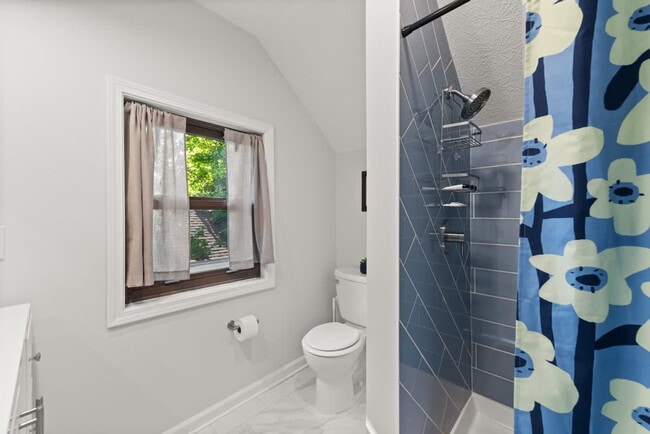 Building Photo - 6430 Olde York Rd