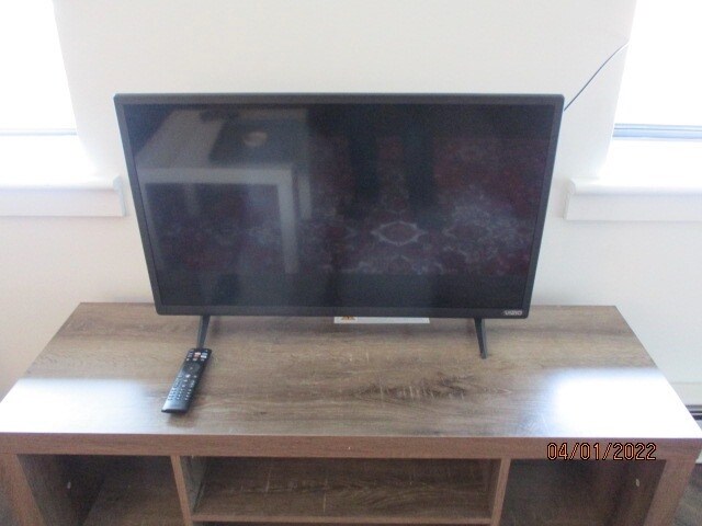 Smart tv - 818 12th St