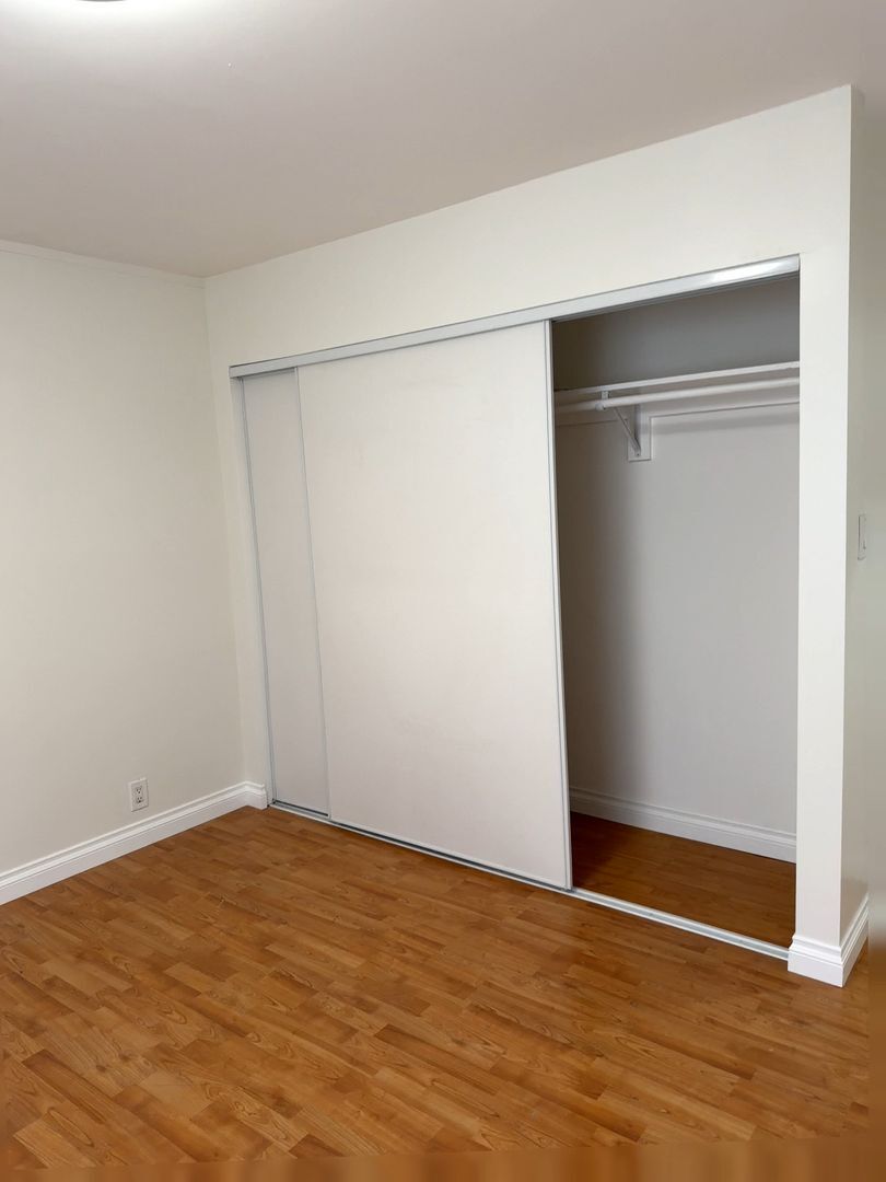 Building Photo - 446 N Alta Vista Blvd