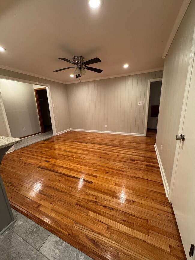 Building Photo - 2720 Hazel St