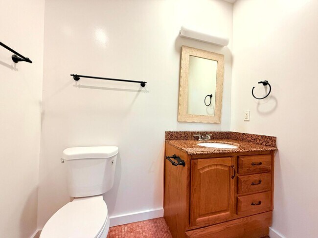 Building Photo - 1774 N Main St